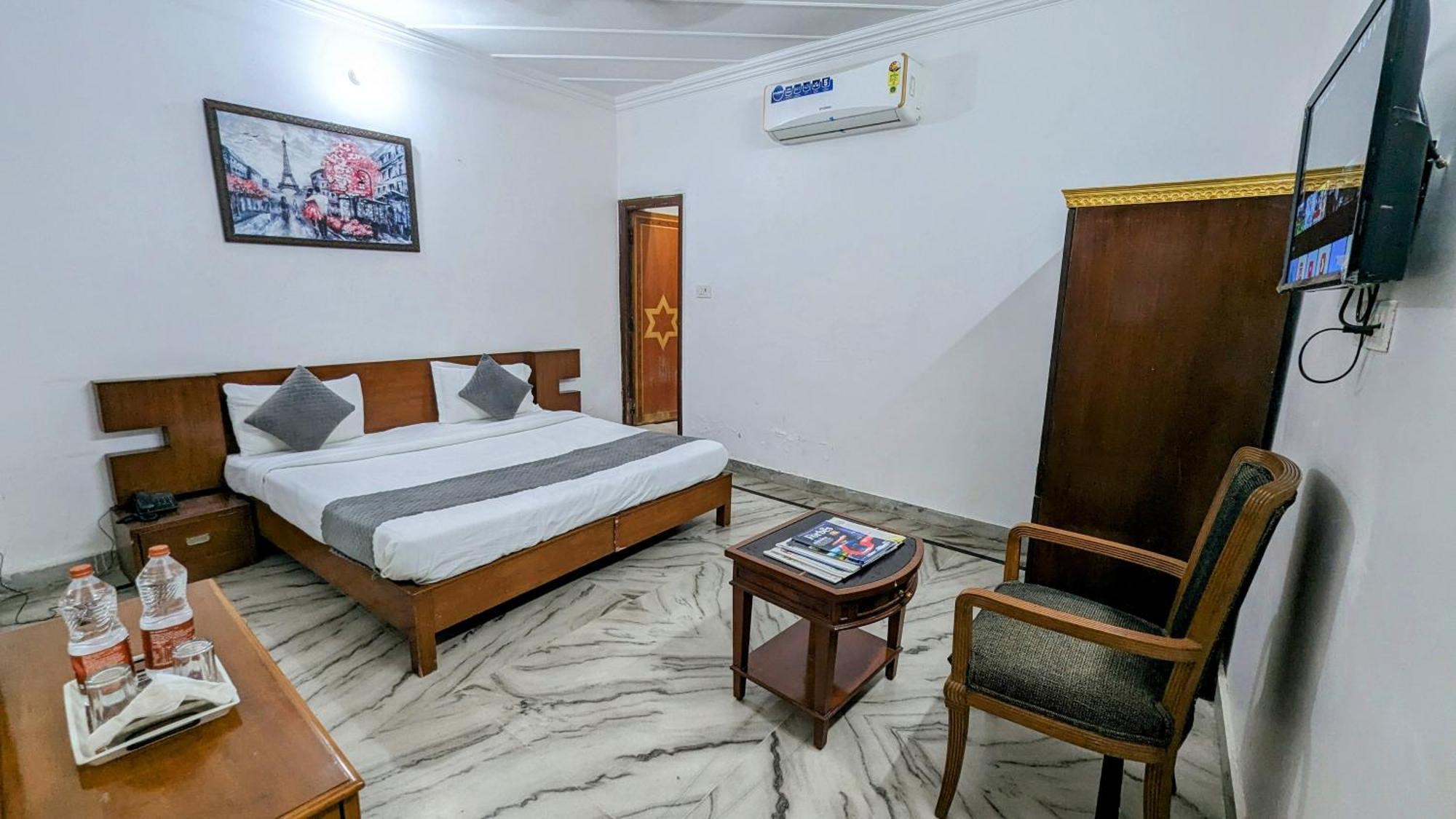 Lecston @yashobhoomi Dwarka Sector - 25 Metro Station