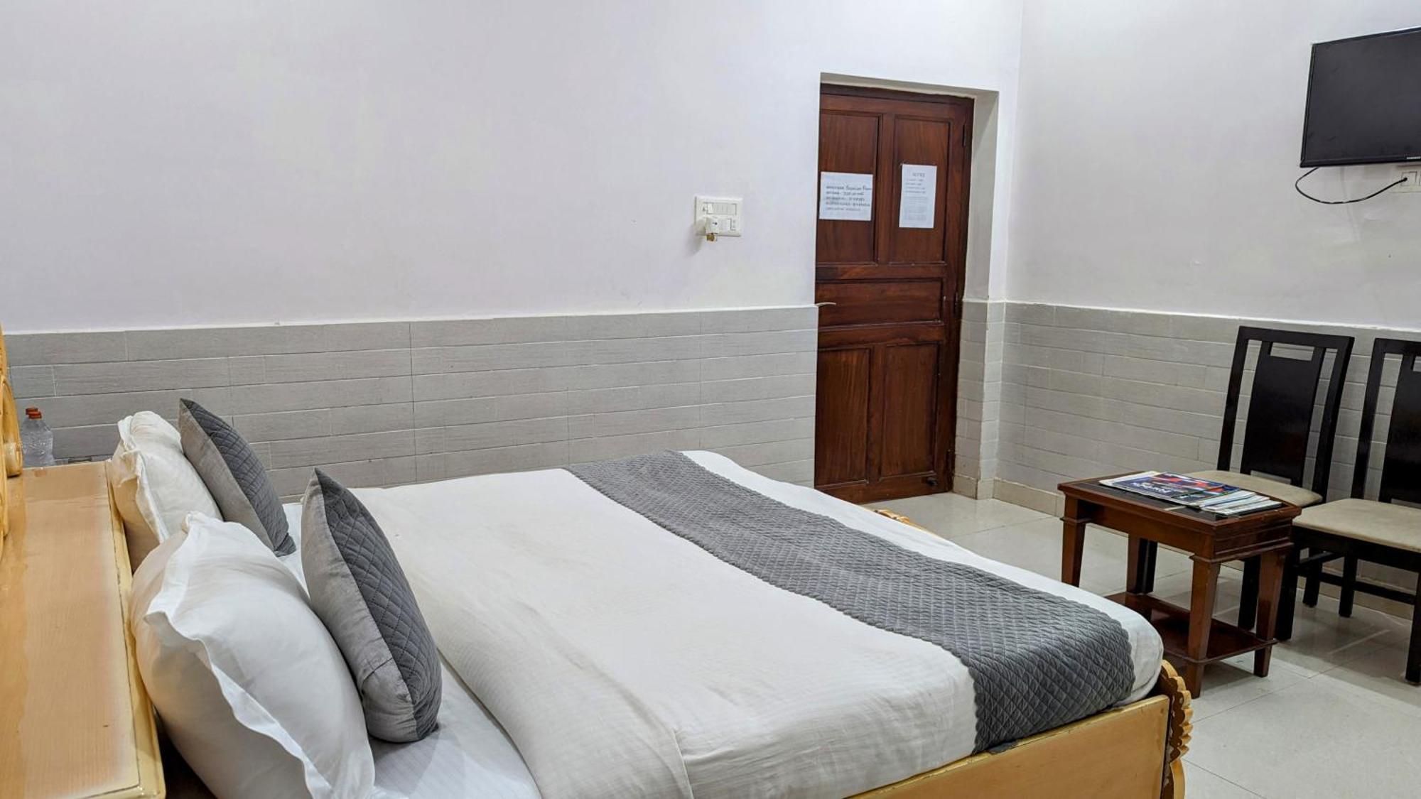 Lecston @yashobhoomi Dwarka Sector - 25 Metro Station Hotel Delhi (National Capital Territory of India)